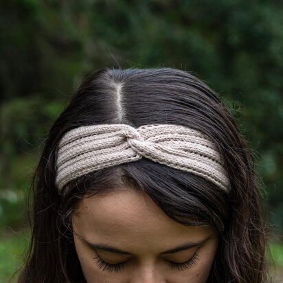 Eyelet Headband