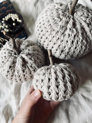 Feather Pumpkins