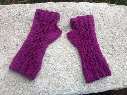 Annabelle Fingerless Mitts