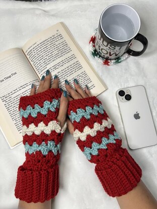 Jolly Holly Fingerless Warmers