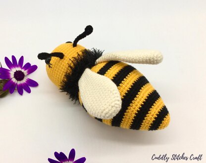 Buzzy the Bee, Bumblebee, Wasp