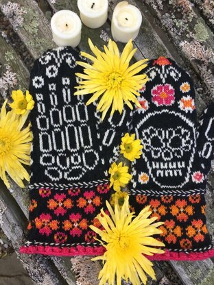 Day of the Dead Mitten