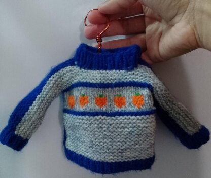 Carrot Sweater (small for Amigurumi )