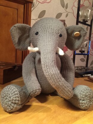 Knitables elephant