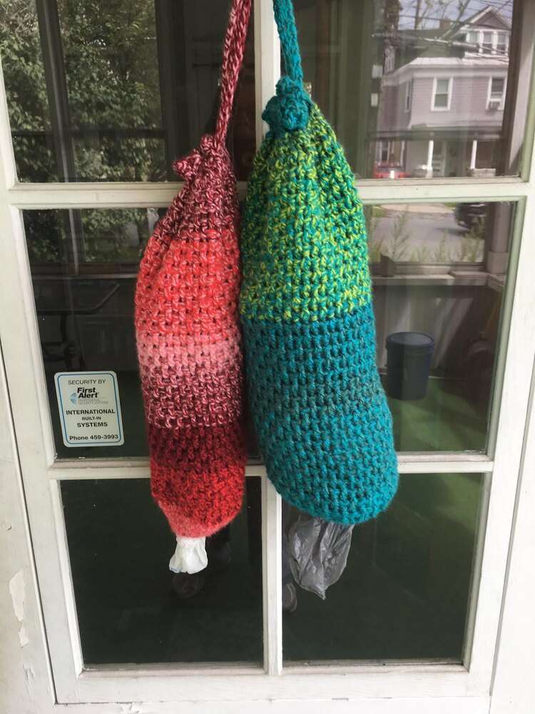 Crochet plastic clearance bag holder