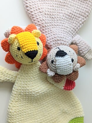 Cuddly Lion Comforter