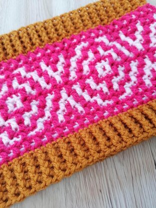 Easy Mosaic Crochet Cowl