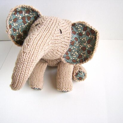 Precious Pachyderm - knitting pattern