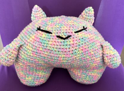 Sleepy monster amigurumi