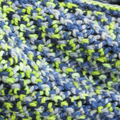 Pursuit Angle Cowl in Cascade 128 Superwash - C316 - Downloadable PDF