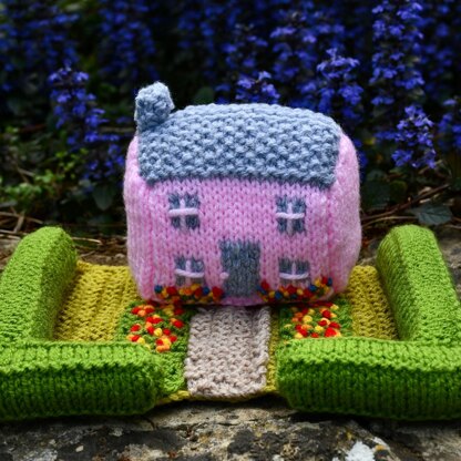 English Country Cottage Toy Knitting Pattern.