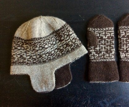 Doolan Hat & Mittens