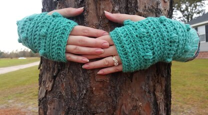 Snow Drifts Fingerless Gloves