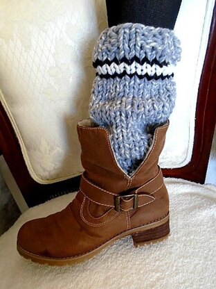 898 - grey striped knit legwarmers