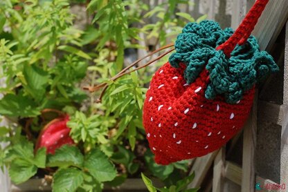 Strawberry bag and purse