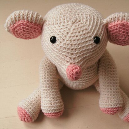 Amigurumi Fiona the Mouse