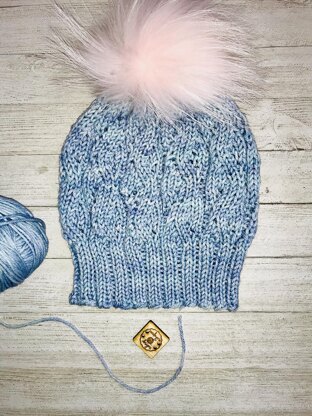 Aquamarine Waves Hat