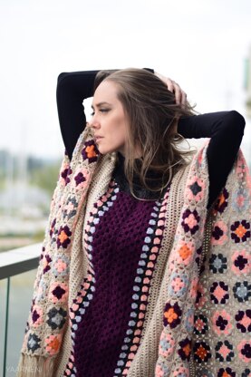 Sarona boho chic crochet poncho