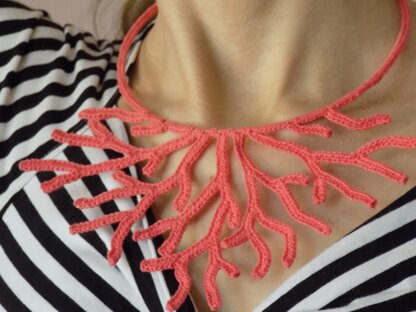 Corchet Coral Necklace