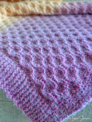 Easy Honeycomb Chunky Baby Blanket