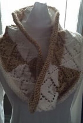 Checkered Lace Cowl