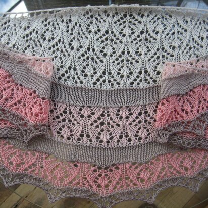 Peek-A-Boo - knitting pattern