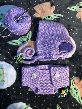 Crochet baby yoda hat online and diaper cover pattern