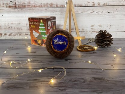 Flaming Christmas Pudding Chocolate Orange Cover Knitting Pattern
