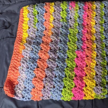 Shelly crib blanket