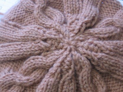 FROZEN TOES CABLED HAT