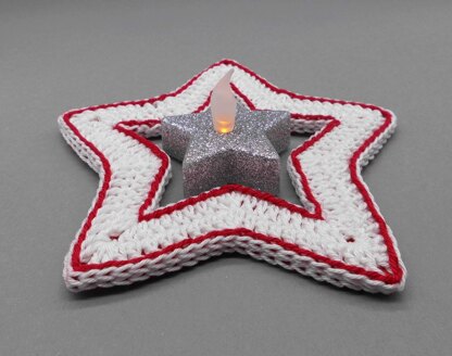 Crochet pattern star hanging decoration - super easy and versatile - from scraps of yarn