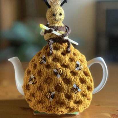 Queen Bee Tea Cosy