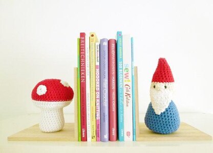 Gnome and Toadstool Book Ends