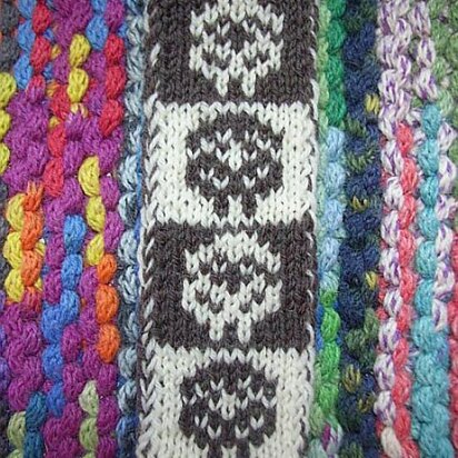 Double knitting sheep bookscarf (leftover project)