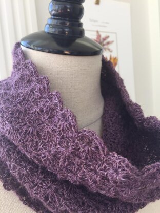 Tulipa Crochet Cowl