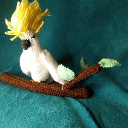 Cockatoo sitting on a branch - knitting pattern