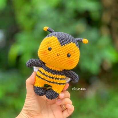 Amigurumi Bee-crochet pattern