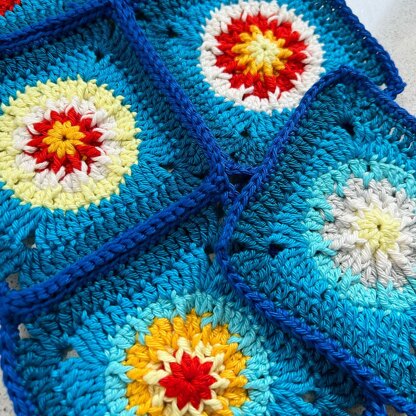 Sunbeams Granny Square Crochet pattern by Crochet Dahlia | LoveCrafts