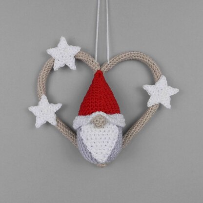 Christmas gnome hanging decoration – easy to make from scraps of yarn