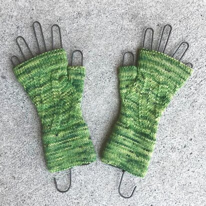 Ahlie Fingerless Mitts