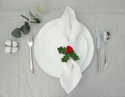 Knitted Holly Napkin Ring