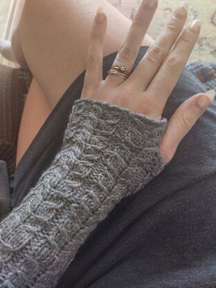 Cabled Fingerless Gloves