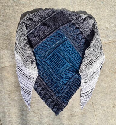 Triangular Scarf "Melia"