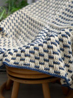 Granny Weave Blanket Crochet pattern by Dora Does