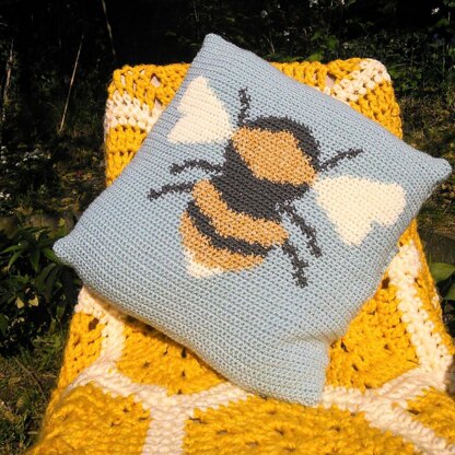 Buzzy Bee Cushion Cover