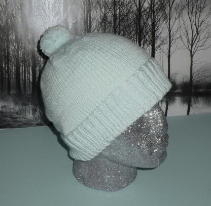 Simple Bobble Beanie Hat