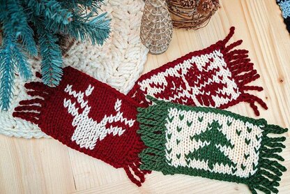 Knit Holiday Mug Rug