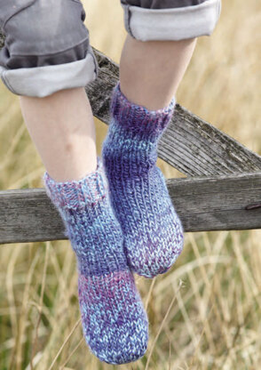 Socks in Sirdar Aura - 7879 - Downloadable PDF