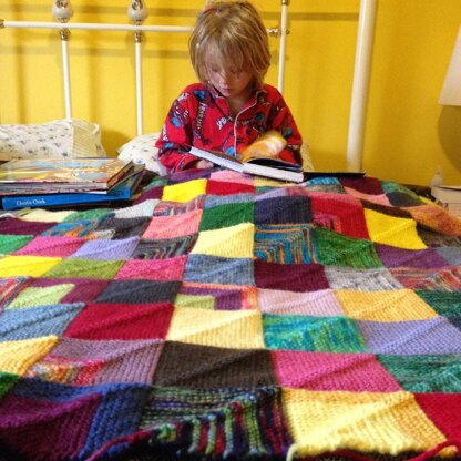 Memory blanket Knitting pattern by Georgie Hallam tikki