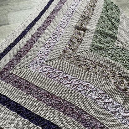 Lilac Shawl - knitting pattern